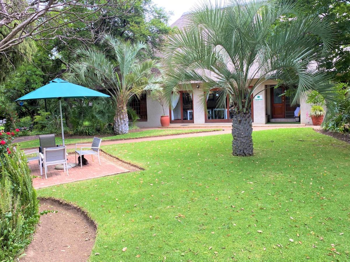Safari Club Guest Lodge Or Tambo International Airport Kempton Park Exterior foto